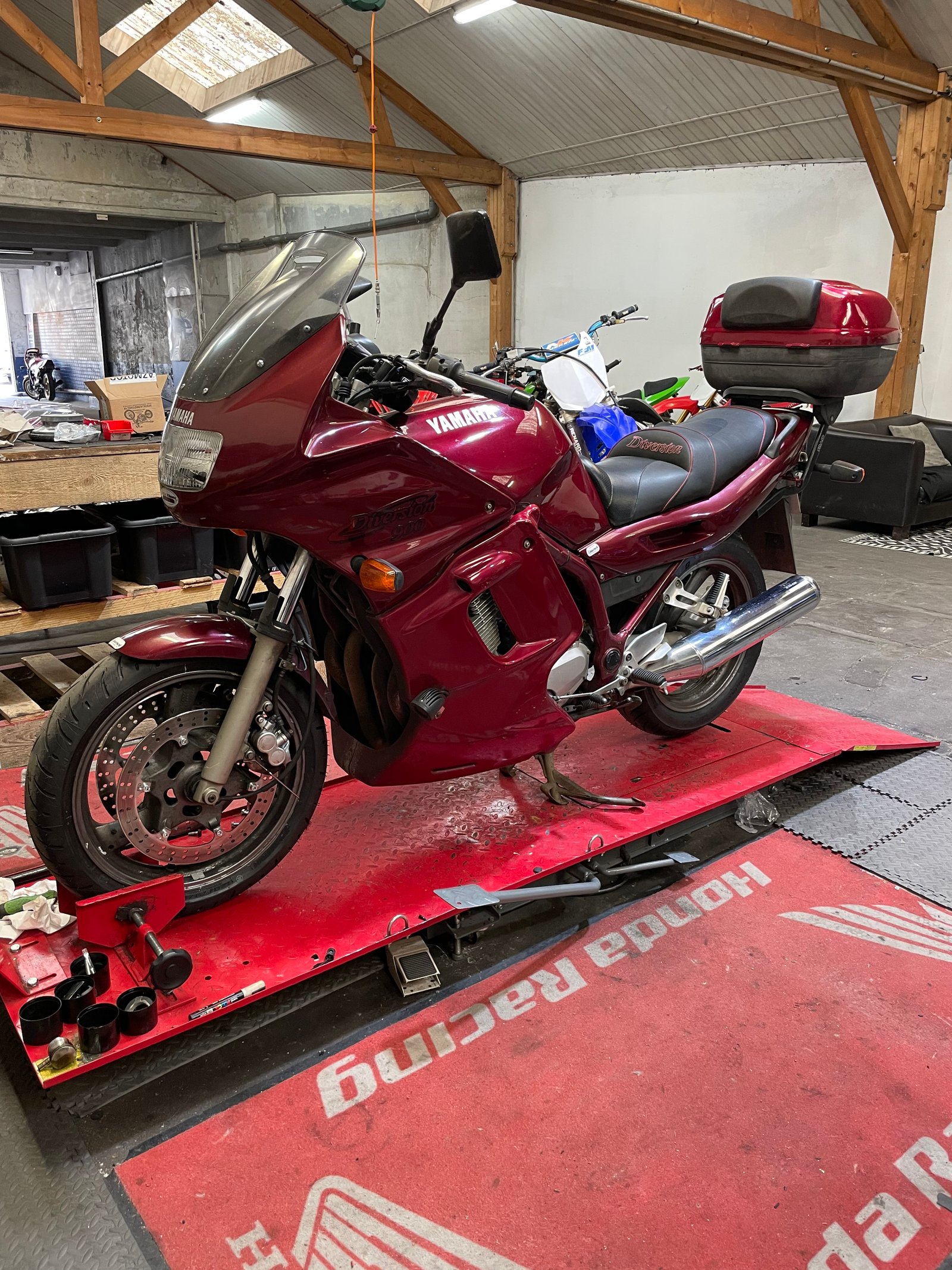 Yamaha 900 Diversion 1999